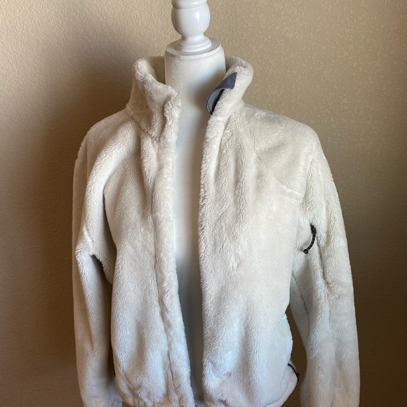 Mountain Hardwear Jackets & Blazers - Mountain Hardware furry jacket. Barely used.